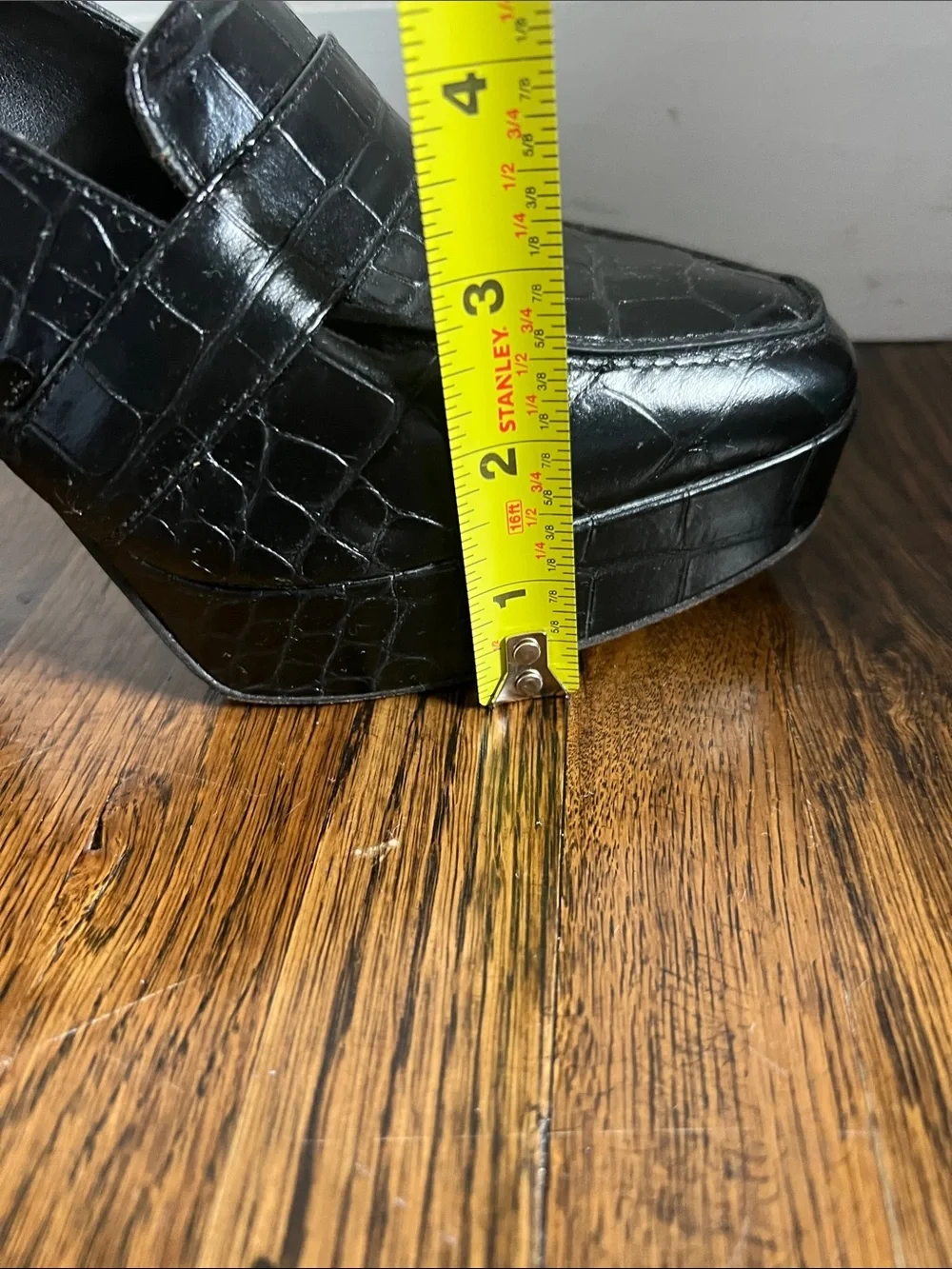 Vince Camuto Black Croc-Embossed Platform Loafers